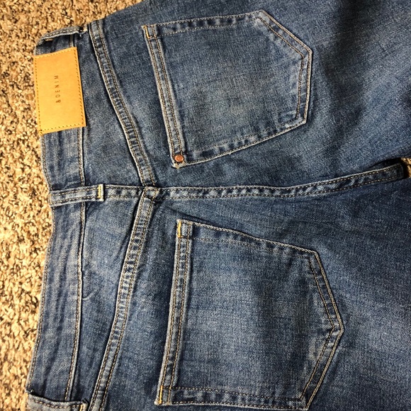SOLD⭐️H&M⭐️High Waisted Jeans ⭐️ - Picture 4 of 5